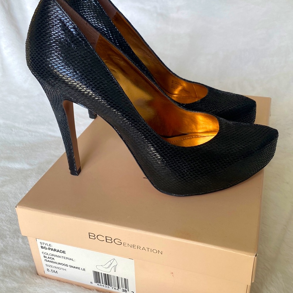 BCBGeneration Black Platform Heel
